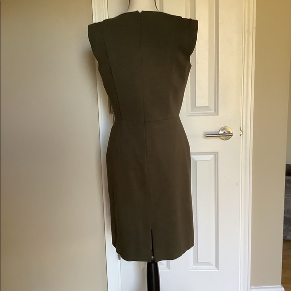 Tahari Arthur Levine Olive dress with belt - Picture 2 of 8